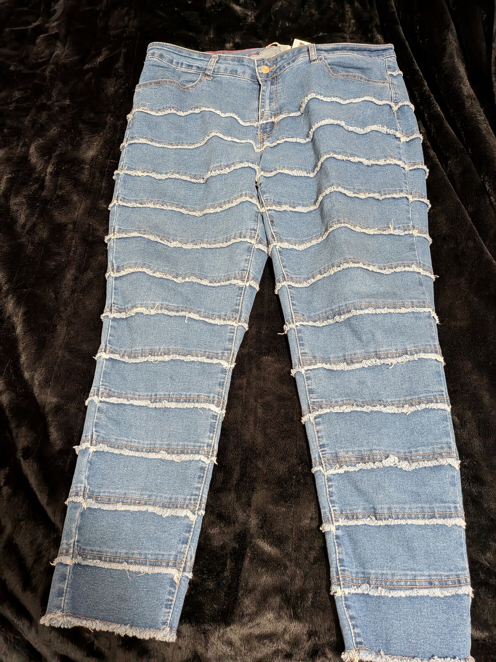 Frayed Horizontal Stripe Cropped Women's Jeans - Light Blue